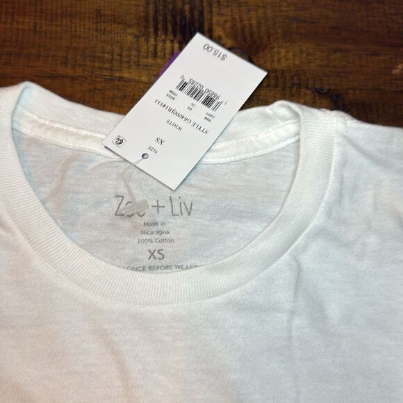 NWT- season of champions – football – women’s T-shirt – size x-small - Picture 4 of 6